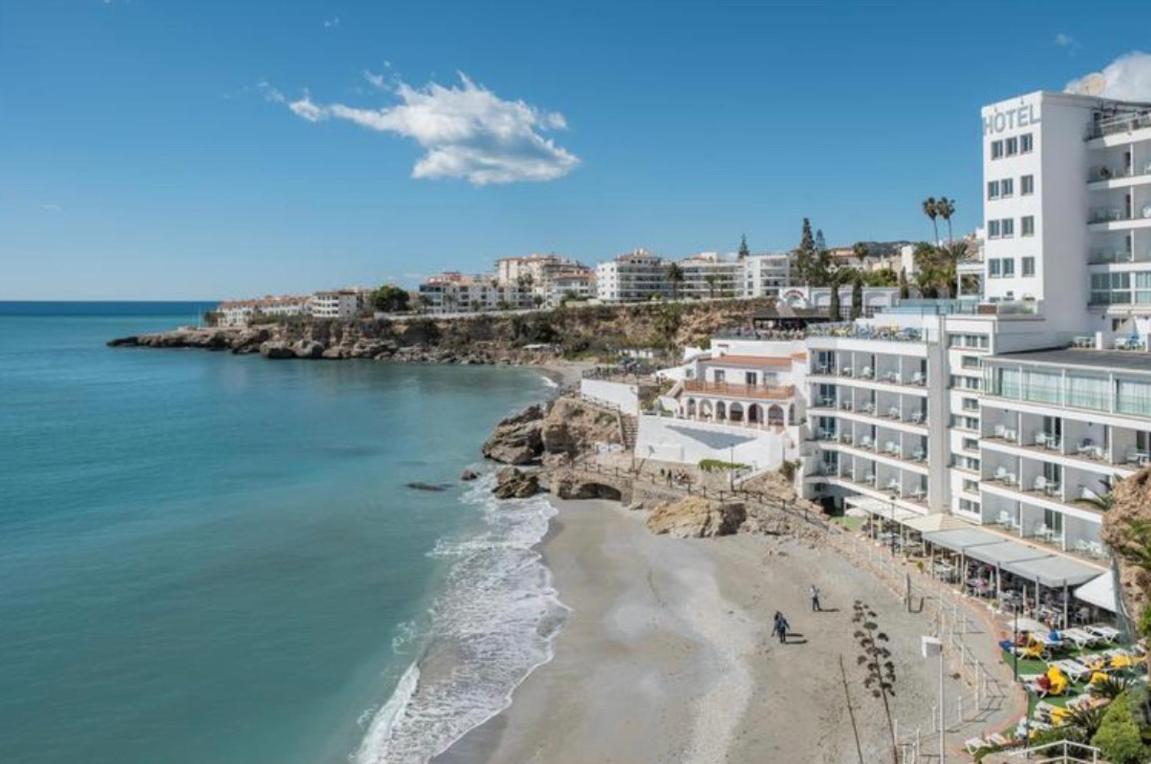 Apartamento Riosol 内尔哈 外观 照片